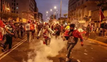 Se eleva a ocho muertos en Perú tras protestas que exigen renuncia de la presidenta Dina Boluarte