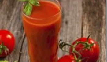3 beneficios de beber jugo de tomate