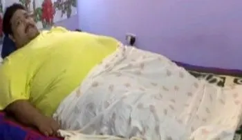 El hombre más obeso del mundo lucha por su vida