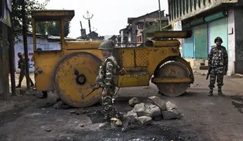 India: 17 muertos tras un ataque a un campo militar en Cachemira