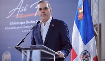 Presidente Abinader: "Gobierno y sociedad enfrentaron unidos los retos para salvar el año escolar" 