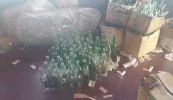 Desmantelan fábrica clandestina de alcohol en La Romana