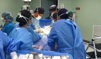  Siameses separados de tórax y abdomen se recuperan de manera eficaz 