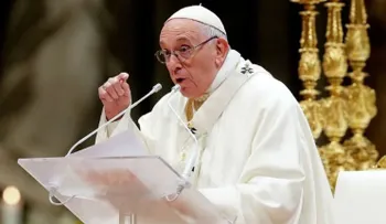 El papa y su lección de buen periodismo a los corresponsales en Italia
