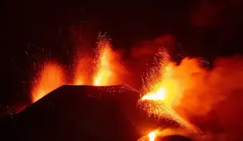 El volcán de La Palma ha emitido tanto material como los 6 que le precedieron