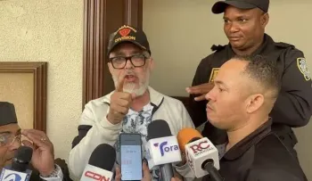 El comunicador Ángel Martínez se retracta ante tribunal y pide perdón a Roberto Fulcar por acusaciones falsas