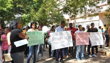 Estudiantes UASD reclaman reparación Facultad de Humanidades