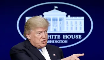 ISIS califica a Trump de "estúpido idiota"