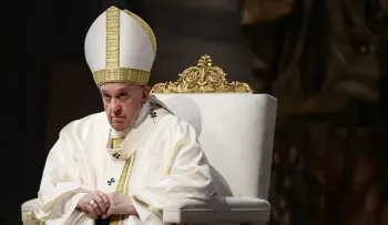 El papa dice que en la iglesia "hay lugar para todos" pese a "resistencias"