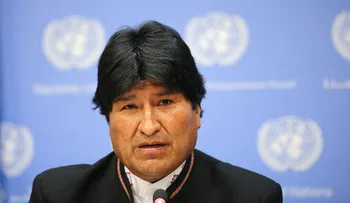 The Daily Mirror se disculpa con Evo Morales por decir que veía pornografía en su móvil en la corte