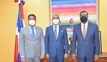 Obras Públicas y FEDOMU suscriben acuerdo para llevar plan de trabajo en beneficio de los municipios