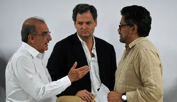 De la Calle a las FARC: 'No pueden seguir tomando el pelo con desmovilización de menores'