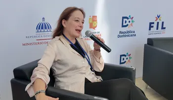 Laura Alcoba revisita su infancia desde el exilio en la FILSD 2025