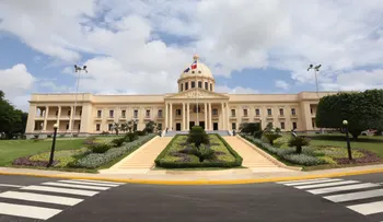 Poder Ejecutivo emite Decretos 68-23 y 67-23 que disponen el ascenso y retiro de varios oficiales
