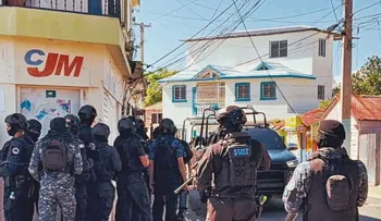 Paros de 48 horas militarizan San Francisco de Macorís y Salcedo en demanda de obras y servicios