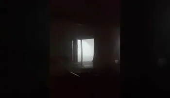 Graba el momento en que Irma lanza una ola gigante sobre su casa
