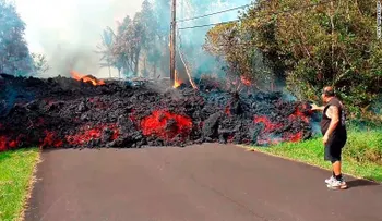 La gente ha intentado impedir el avance de la lava. Esta es la razón por la que han fracasado
