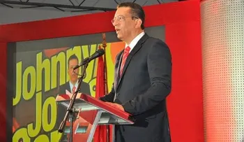 Jones oficializa candidatura a senador por el Distrito Nacional
