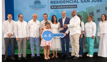 Abinader entrega 700 apartamentos en Santo Domingo Norte