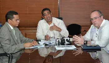 Comisión del Senado en sesión permanente para estudiar Ley de Partidos y JCE
