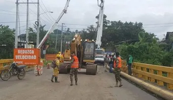 Obras Públicas trabaja en reparación de puente en Puerto Plata