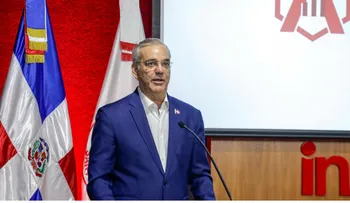 Presidente Abinader promueve equilibrio entre economía y justicia social