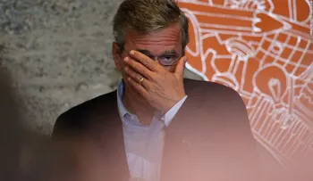 Jeb Bush le pide perdón a su mamá tras admitir que fumó marihuana en el colegio