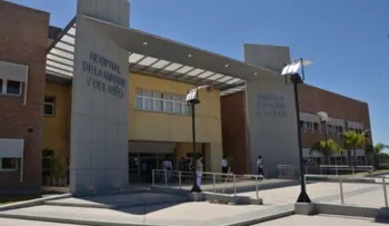  Botan a  médico que amenazó con practicar "abortos sin anestesia" 