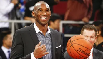 Los Lakers anuncian la renovación de Kobe Bryant por dos temporadas más