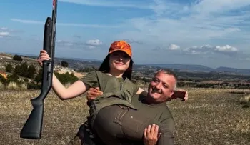 Joven cazadora cumple en Marruecos un sueño junto a su padre