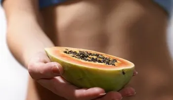 Semillas de papaya o lechoza, para perder peso y el estreñimiento (Video)