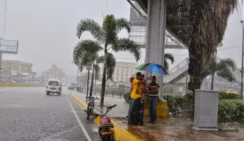 Campos nubosos de disturbio tropical seguirán generando aguaceros