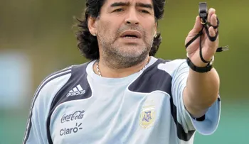 Maradona se niega a pagar supuesta deuda tributaria de más de 40 millones de euros en Italia
