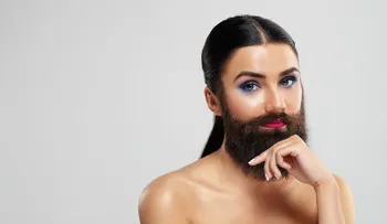 Cómo eliminar los vellos sobre los labios; conoce la depilación de azúcar