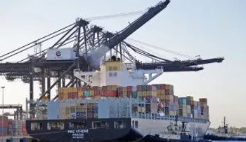 Narcos perforan barcos para transportar drogas; podría haber complicidad empleados portuarios