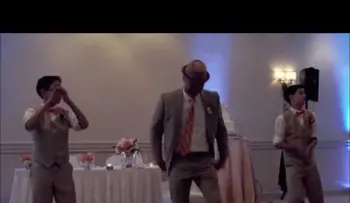 Su padre murió antes de la boda: ¡Pero cuando su novio gira revela algo INESPERADO! ? (VIDEO)