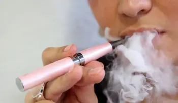 EEUU aprueba cigarrillos electrónicos que ayudarían a dejar de fumar