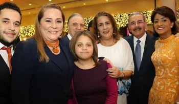 Pareja presidencial encabeza Encuentro Familiar