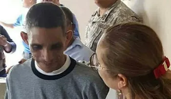 Tiene casa y trabajo el hombre que vivía con sus hijos en un carro