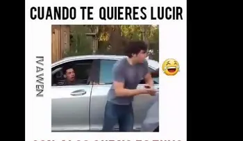 Cuando quiere lucirte con algo que no es tuyo (VIDEO)