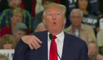 Donald Trump se burla de discapacidad física de reportero del New York Times