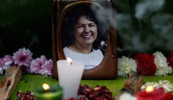 Insólito: Roban a jueza el expediente asesinato de dirigente hondureña Berta Cáceres