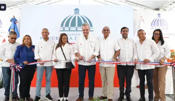 Presidente Abinader inaugura obras eléctricas, viales y deportivas en San Francisco de Macorís
