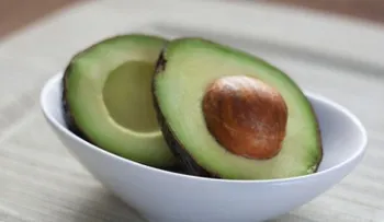 Beneficios de las hojas de aguacate que quizá no conocía