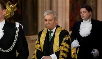 Legisladores británicos debaten revocar invitación de Trump