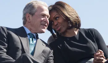 La improbable amistad entre Michelle Obama y George W. Bush