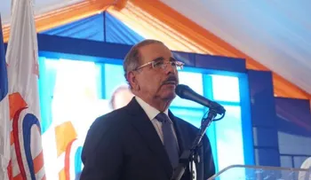 Danilo Medina entrega carretera donde nació