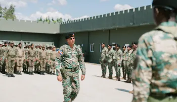 Comandante Ejército recorre unidades fronterizas en Independencia y Elías Piña.
