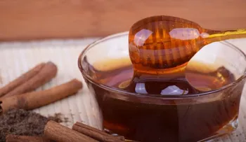 "Santo remedio" para muchas enfermedades: Miel y canela combinada
