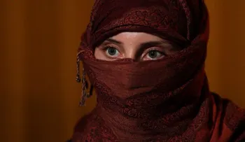 â??Conviértete al Islam o muereâ??: joven yazidi narra cómo el jefe de ISIS golpeaba y violaba a rehenes